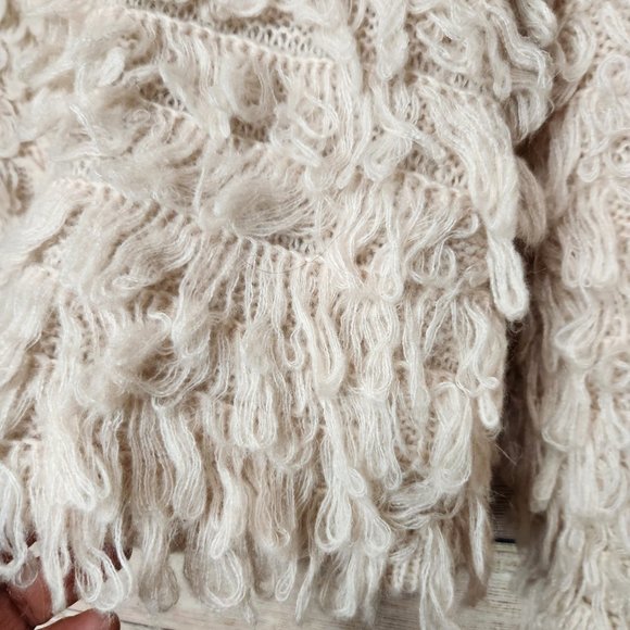 ASTR The Label Short Shaggy Loop Knit Cardigan Beige Sweater Size S Wool Blend - Picture 15 of 16